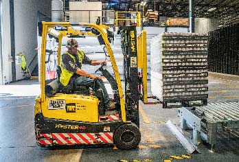 建筑荷载与施工因素